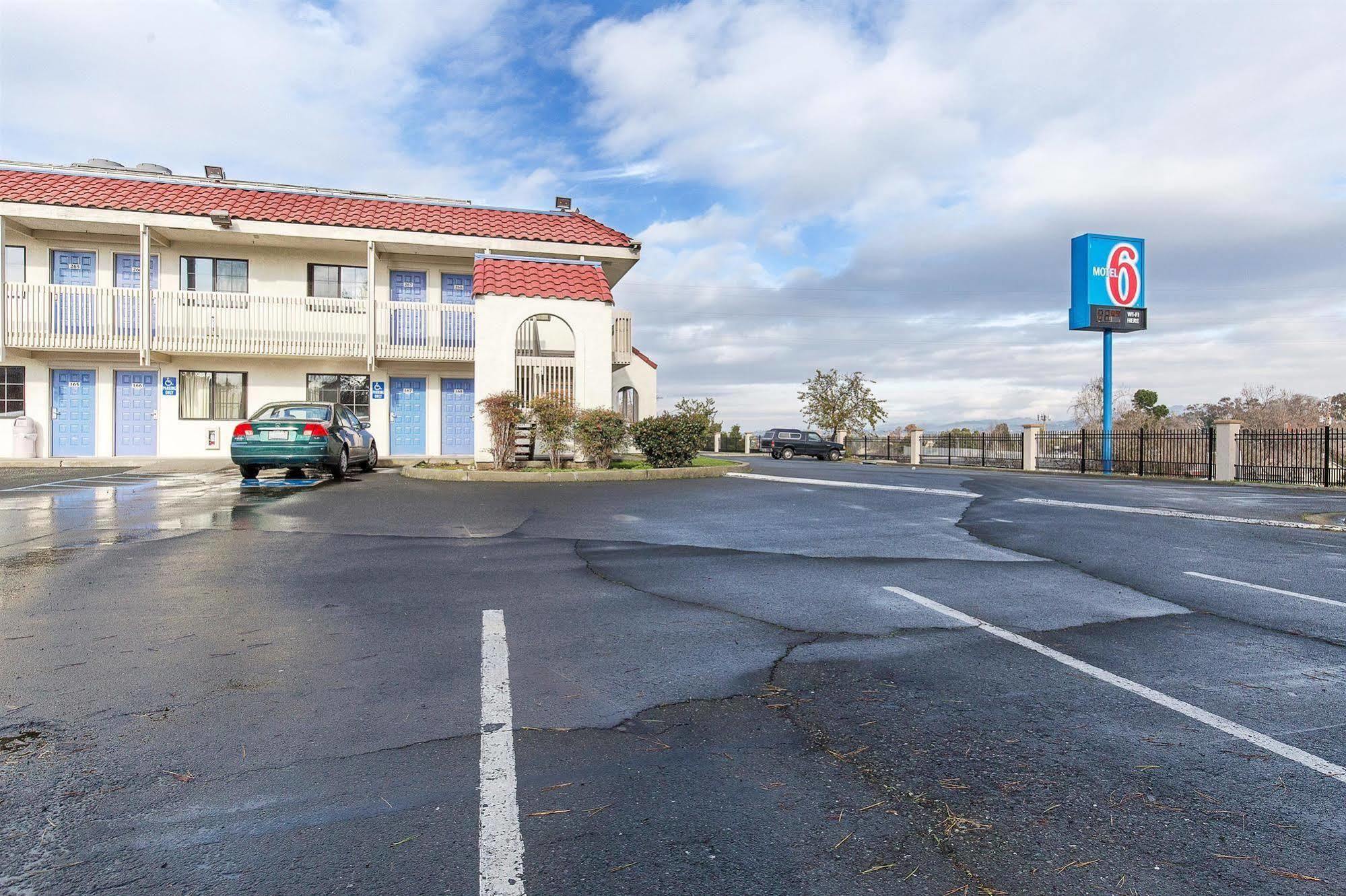 Motel 6 Vallejo - Maritime North Zewnętrze zdjęcie
