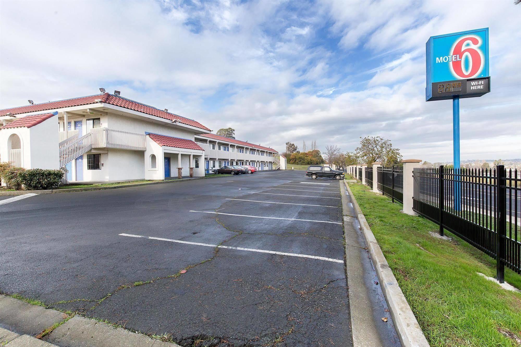Motel 6 Vallejo - Maritime North Zewnętrze zdjęcie